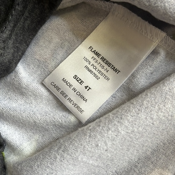 Disney Star Wars Mandalorian pajama set - Picture 7 of 8